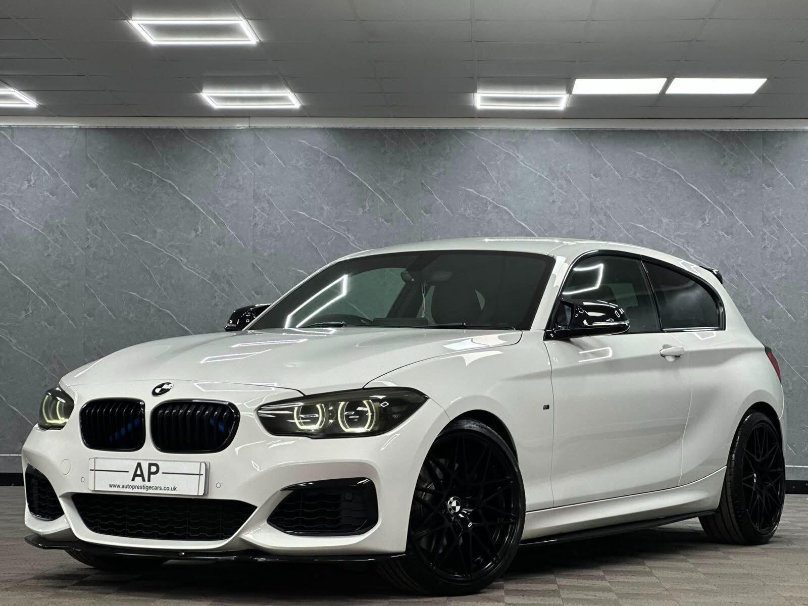 BMW 1 Series secondary view